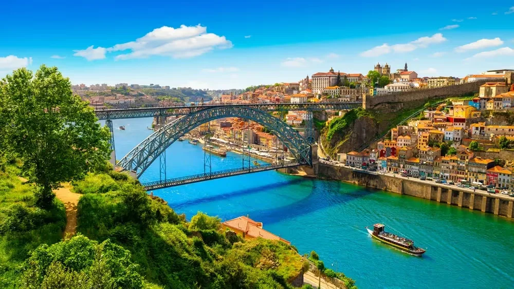 PORTO & LİZBON & BİLBAO ŞAHESERLERİ VE MİSTİK KASTİLYA TURU PEGASUS HAVA YOLLARI İLE 6 GECE Pazar Bilbao Gidiş – Cumartesi Bilbao Dönüş