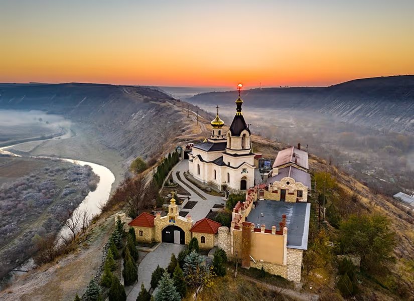 Saklı Ülkelerin İzinde Eşsiz Moldova Turu 3 Gece 4 Gün Perşembe – Pazar