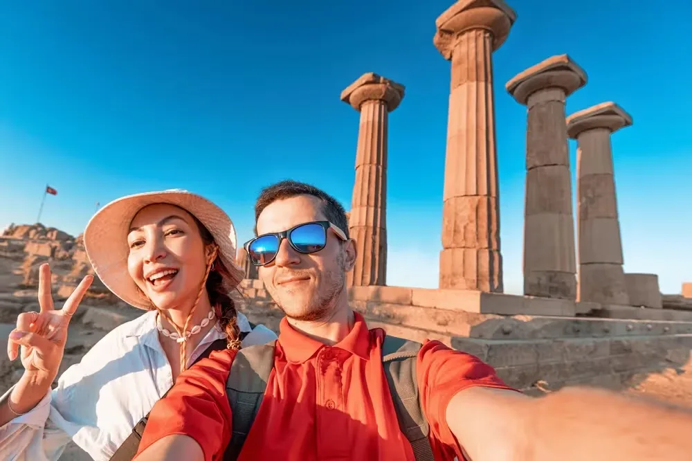 Otobüs ile Yunanistan İncileri Turu 4 Gece Tüm Çevre Gezileri ve Ekstra Turlar Dahil 2026